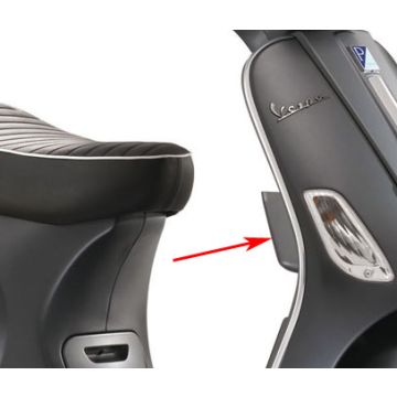 Compartiment de rangement protège-jambe droit Vespa S - gris Grigio Titanio (742/B) 65429500EZ original